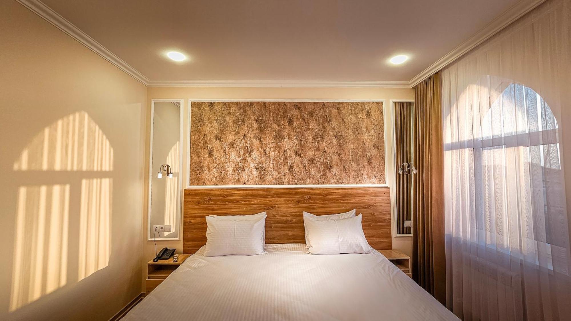Hotel Bankir 希瓦 外观 照片